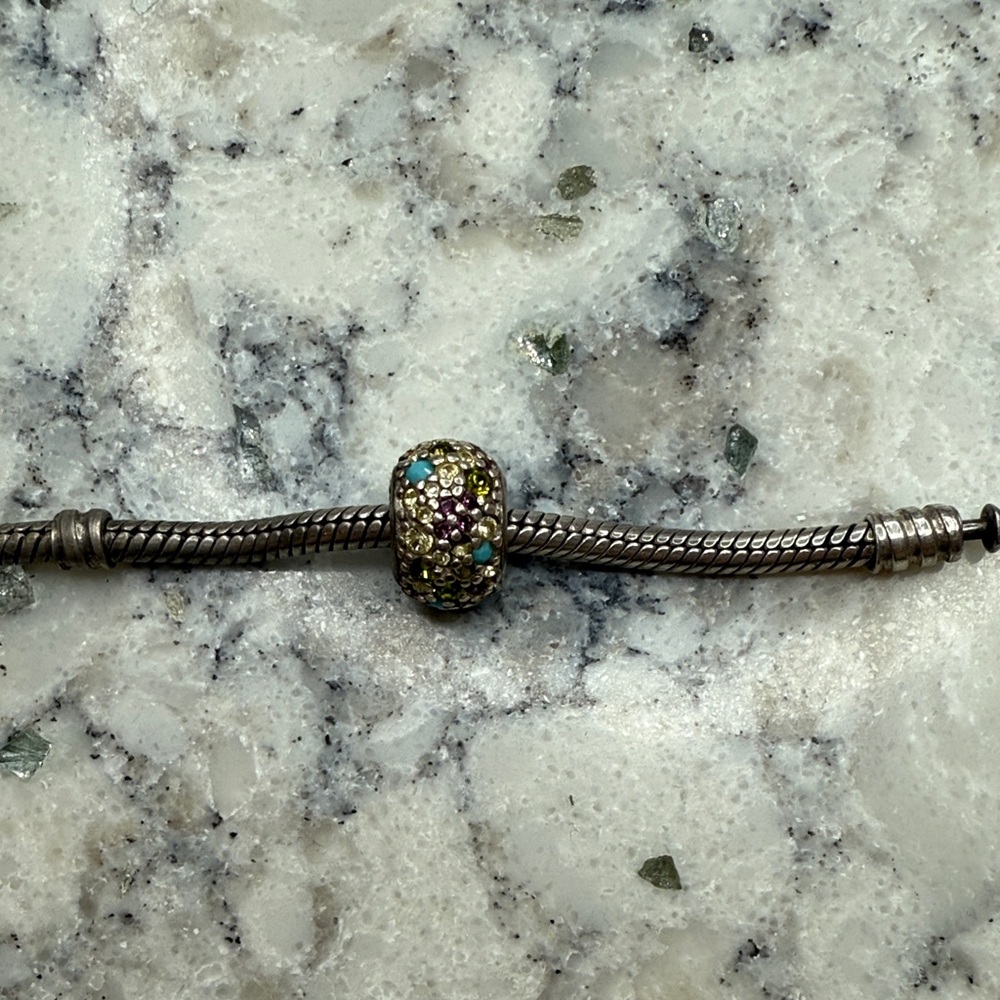 Multicolor stone Chamilia bead